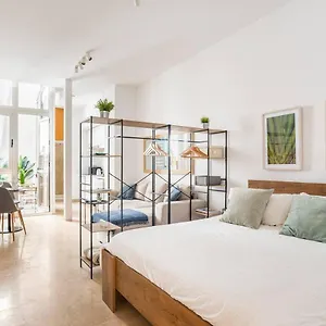 https://estudio-tranquilo-en-pleno-centro-de-malaga-29016.hotelsinnerja.org